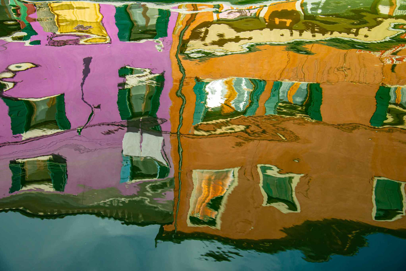 Rippled Facade